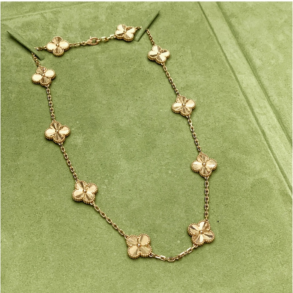 18K Yellow Gold Plated  Vintage Necklace set 4 leaf clover logo